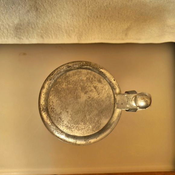 Authentic German Stoneware Beer Stein with hinged pewter lid- Post 1949 - Picture 6 of 8